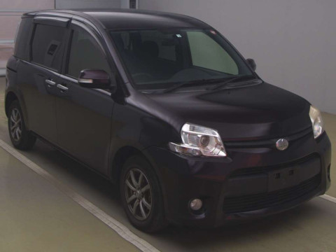 2012 Toyota Sienta NCP81G[2]