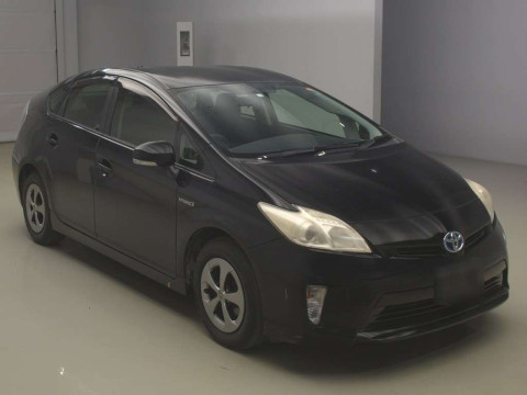 2012 Toyota Prius ZVW30[2]