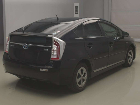 2012 Toyota Prius ZVW30[1]