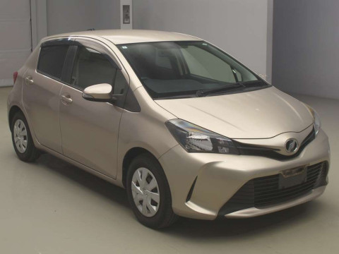 2015 Toyota Vitz NSP130[2]