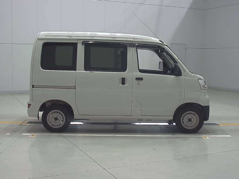 2020 Toyota Pixis Van S321M[2]