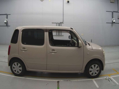 2009 Daihatsu Mira Cocoa L675S[2]