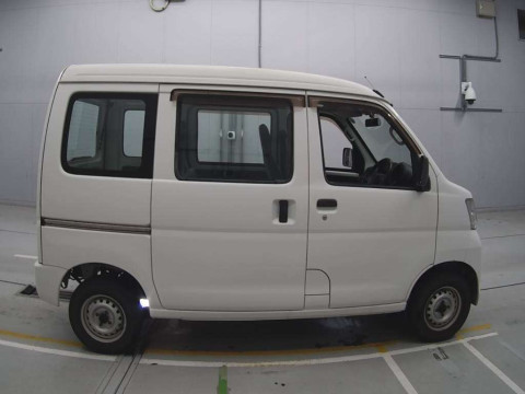 2014 Daihatsu Hijet Cargo S321V[2]