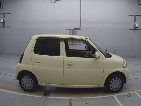 2009 Daihatsu Esse L235S[2]