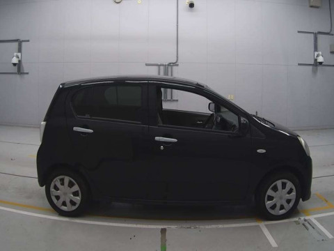 2012 Toyota Pixis Epoch LA300A[2]