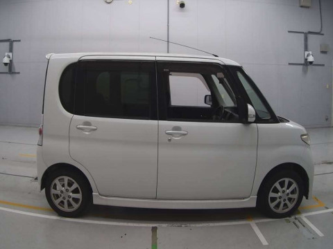 2009 Daihatsu Tanto L375S[2]