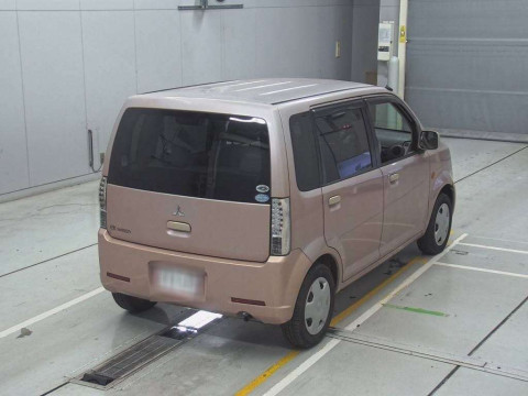 2010 Mitsubishi eK Wagon H82W[1]