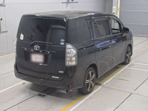 2010 Toyota Voxy ZRR70G[1]