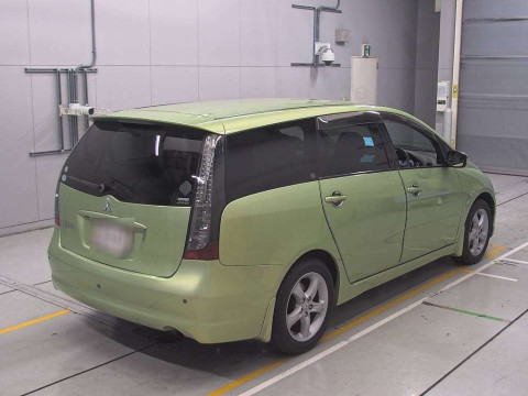 2004 Mitsubishi Grandis NA4W[1]