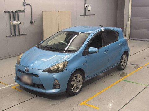 2013 Toyota Aqua NHP10[0]