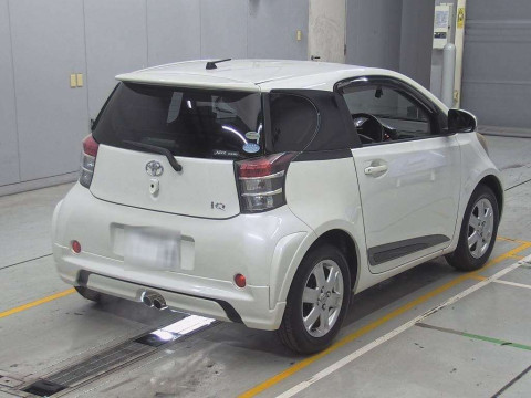 2008 Toyota iQ KGJ10[1]