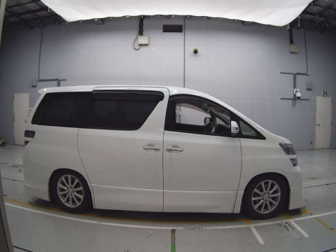 2013 Toyota Vellfire ANH20W[2]