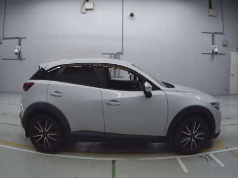 2015 Mazda CX-3 DK5FW[2]