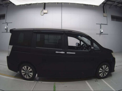 2012 Honda Step WGN Spada RK5[2]