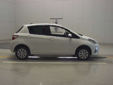 2018 Toyota Vitz NSP135[2]