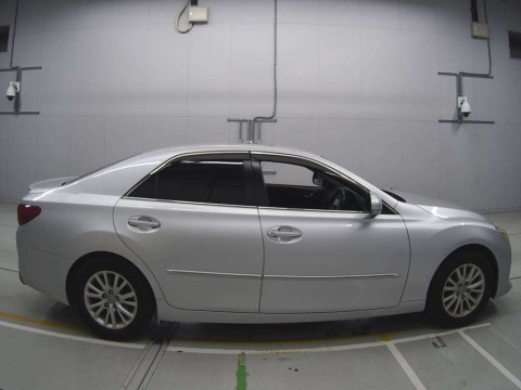 2012 Toyota Mark X GRX130[2]