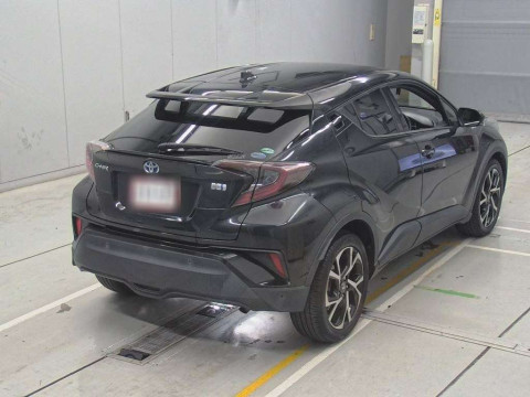 2017 Toyota C-HR ZYX10[1]