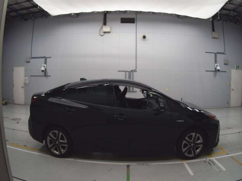 2019 Toyota Prius ZVW51[2]