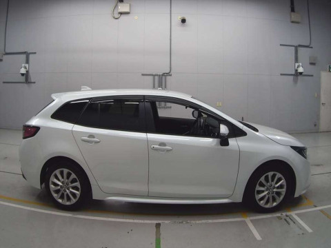 2021 Toyota Corolla Touring Wagon ZWE211W[2]