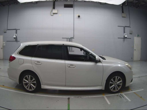 2012 Subaru Legacy Touring Wagon BRM[2]