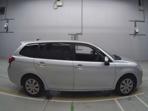 2014 Toyota Corolla Fielder NKE165G[2]