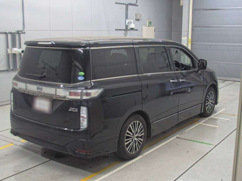 2021 Nissan Elgrand TNE52[1]