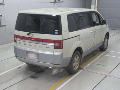 2010 Mitsubishi Delica D5 CV5W[1]