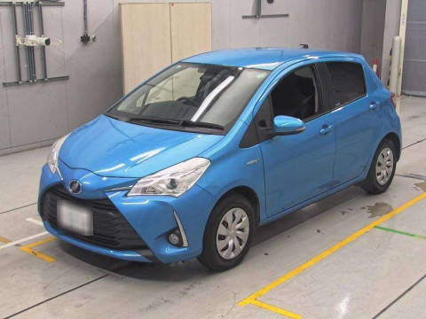 2017 Toyota Vitz NHP130[0]