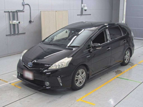 2013 Toyota Prius alpha ZVW40W[0]