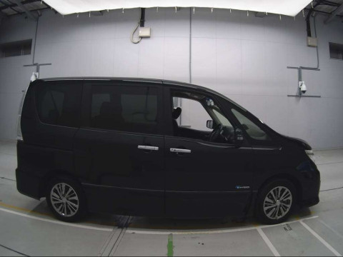 2016 Nissan Serena HC26[2]