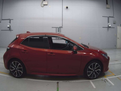 2018 Toyota Corolla Sports NRE210H[2]