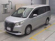 2014 Toyota Noah