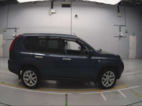 2012 Nissan X-Trail DNT31[2]