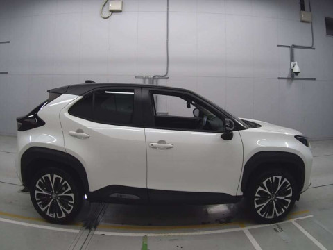 2021 Toyota YARIS CROSS MXPB10[2]