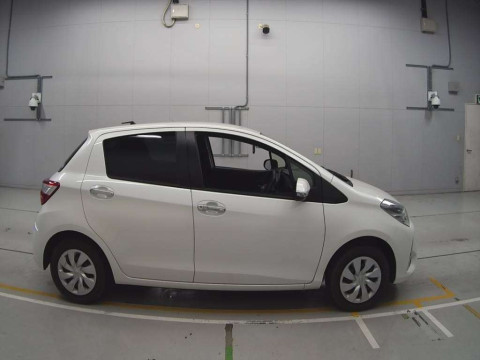 2020 Toyota Vitz KSP130[2]