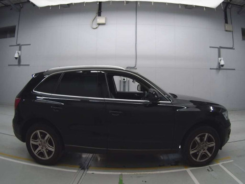 2010 Audi Q5 8RCDNF[2]