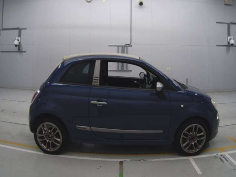 2011 Fiat 500C 31212[2]