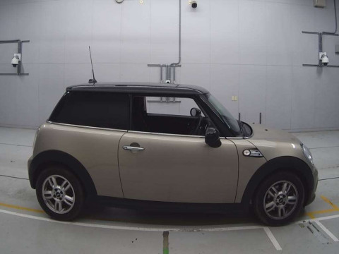 2012 Mini MINI SR16[2]