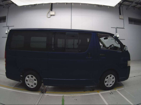 2007 Toyota Hiace Van KDH200V[2]