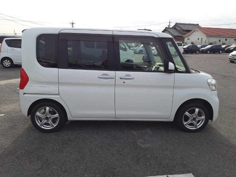 2016 Daihatsu Tanto LA600S[2]