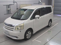 2009 Toyota Noah