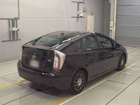 2012 Toyota Prius ZVW30[1]