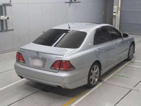 2007 Toyota Crown GRS184[1]