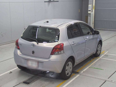 2007 Toyota Vitz SCP90[1]