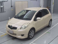 2005 Toyota Vitz