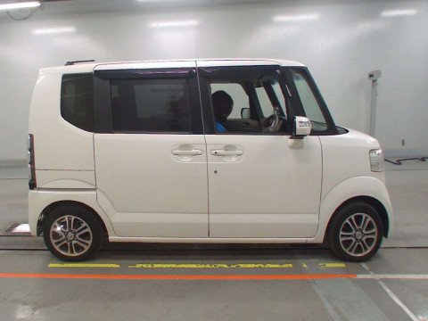 2014 Honda N-Box+ JF1[2]