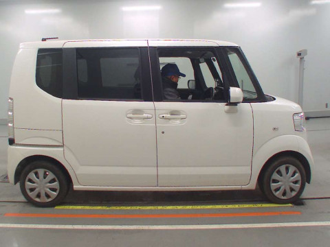 2016 Honda N-Box+ JF1[2]