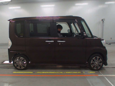 2014 Daihatsu Tanto LA600S[2]