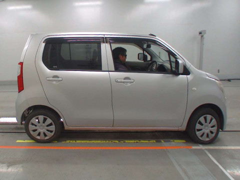 2013 Suzuki Wagon R MH34S[2]