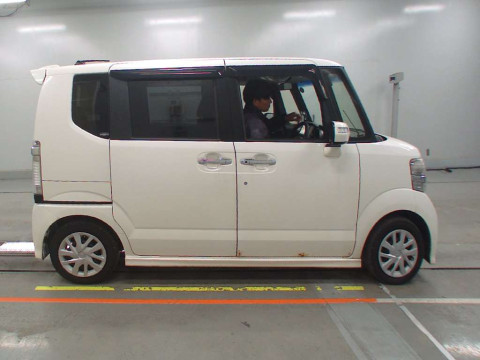 2015 Honda N-BOX CUSTOM JF1[2]